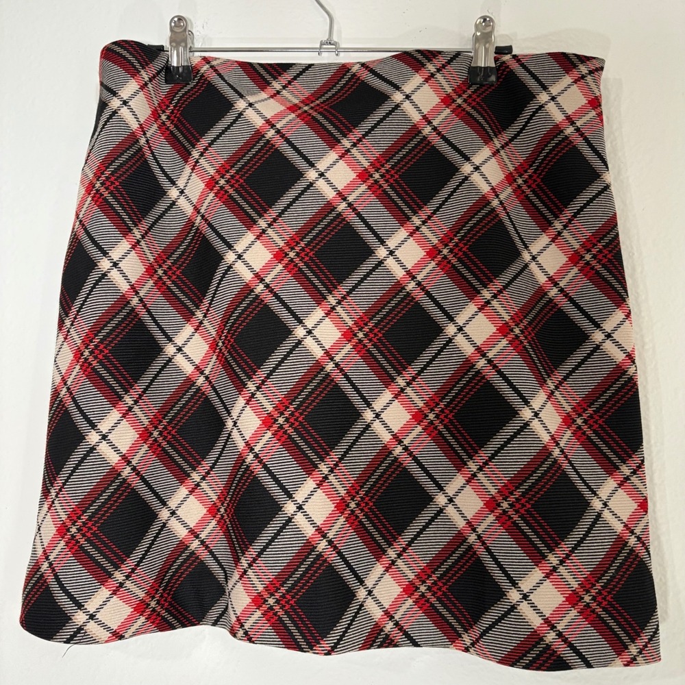 H&M 12 Plaid A-Line Skirt Black Red Dark Academia preppy grunge punk schoolcore